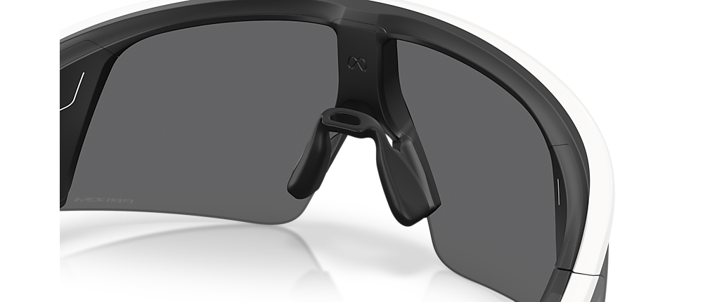 Oakley Oakley Meta Vanguard White Ray-Ban Meta Smart Glasses