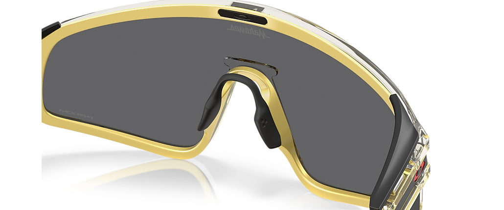 Oakley OO9404 Latch™ Panel Patrick Mahomes II Collection Gold Grass Sunglasses